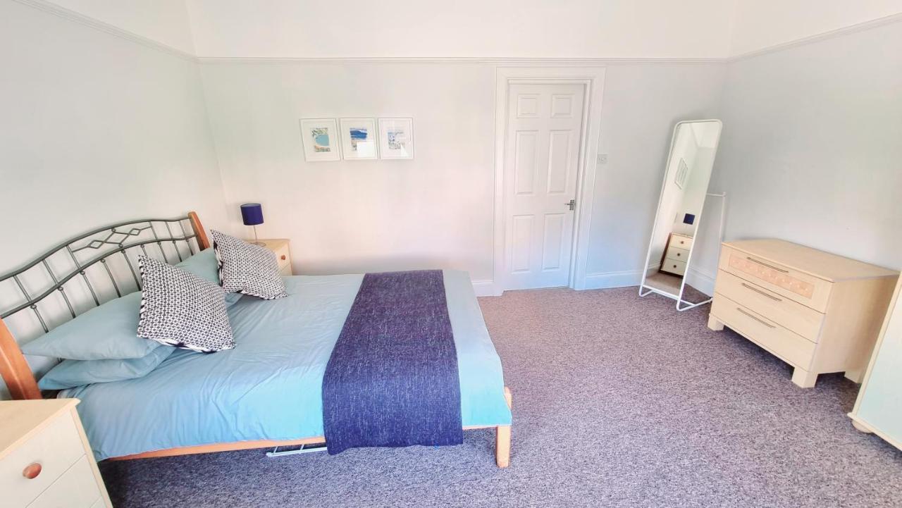 Beachcomber Holiday Apartments Суонидж Экстерьер фото