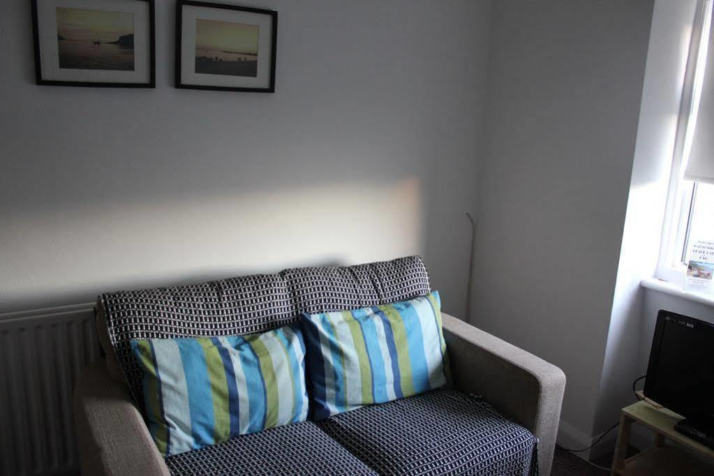 Beachcomber Holiday Apartments Суонидж Экстерьер фото